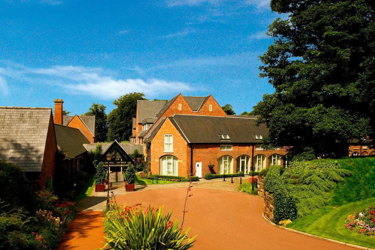 Delta Hotels By Marriott Worsley Park Country Club Экстерьер фото